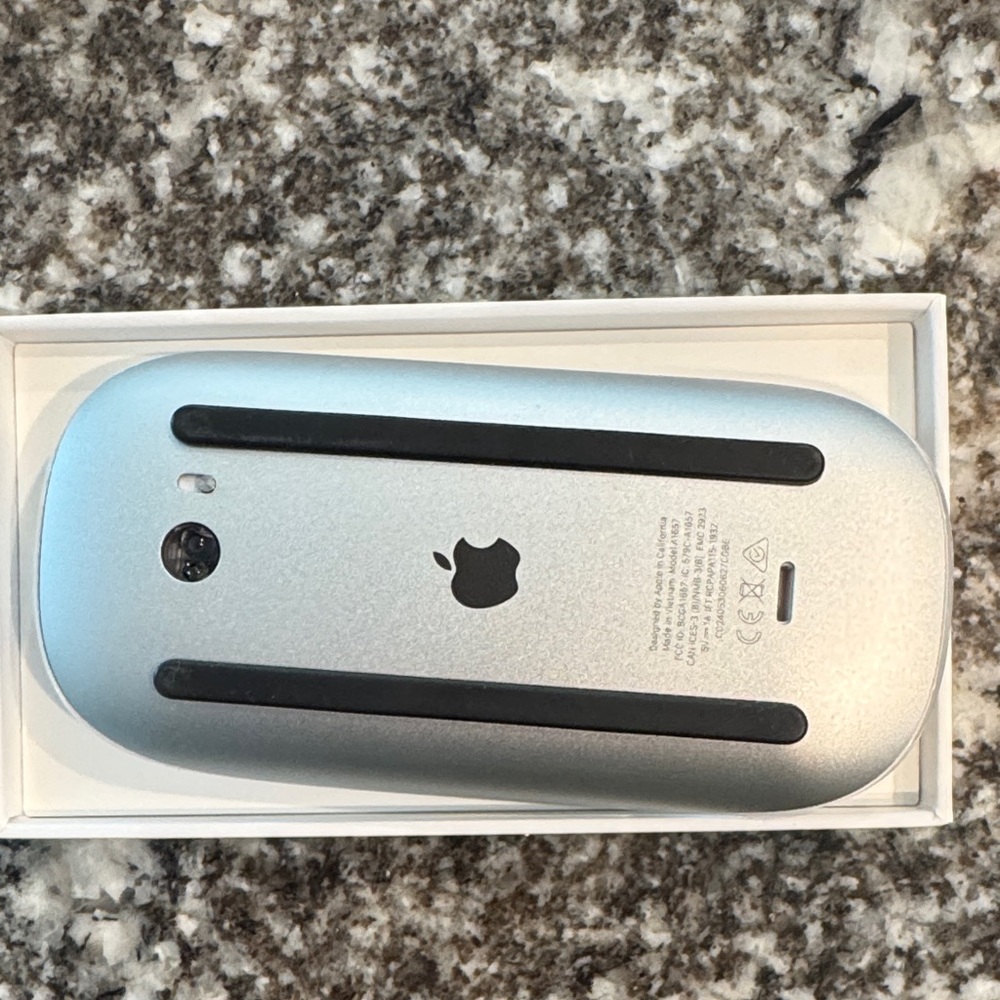 Apple Magic Mouse - Picture 3 of 5